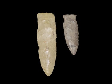 Group of 2 Arrowheads
