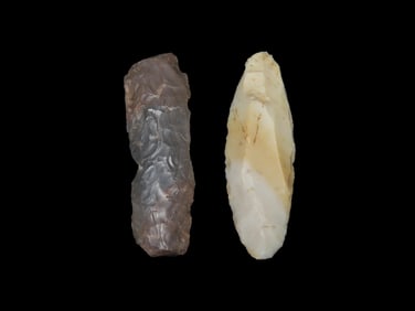 Group of 2 Arrowheads