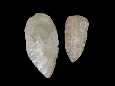 Group of 2 Arrowheads