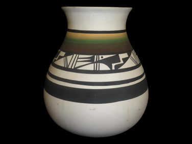 8 3/4" Navajo Pottery Vase, Signed D. Lee Navajo