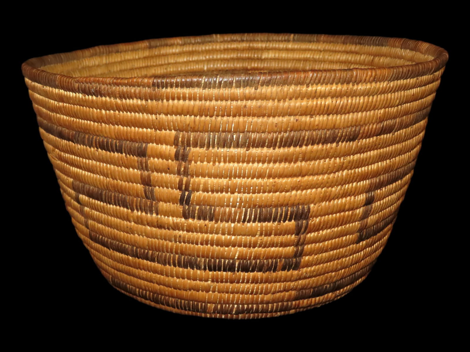 6 1/4" x 11 1/2" Pictorial Handmade Pima Basket, Indian (1 of 5)