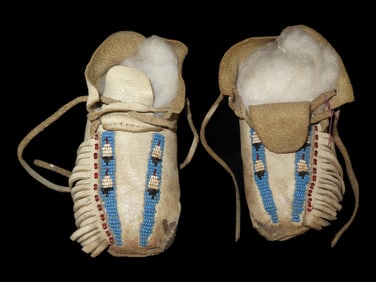 6 1/8" Turn of The Century Pair of Beaded Moccasins