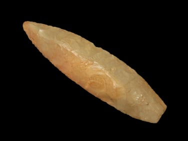Outstanding 3 3/16" Agate Basin, Lincoln Co Colorado. Motley COA. Very Well Flaked Example with No