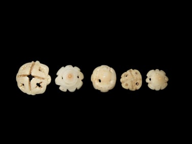 Nice Lot of Pre-Columbian Engraved Shell Beads / Pendants. Mexico, Very Detailed larger Examples