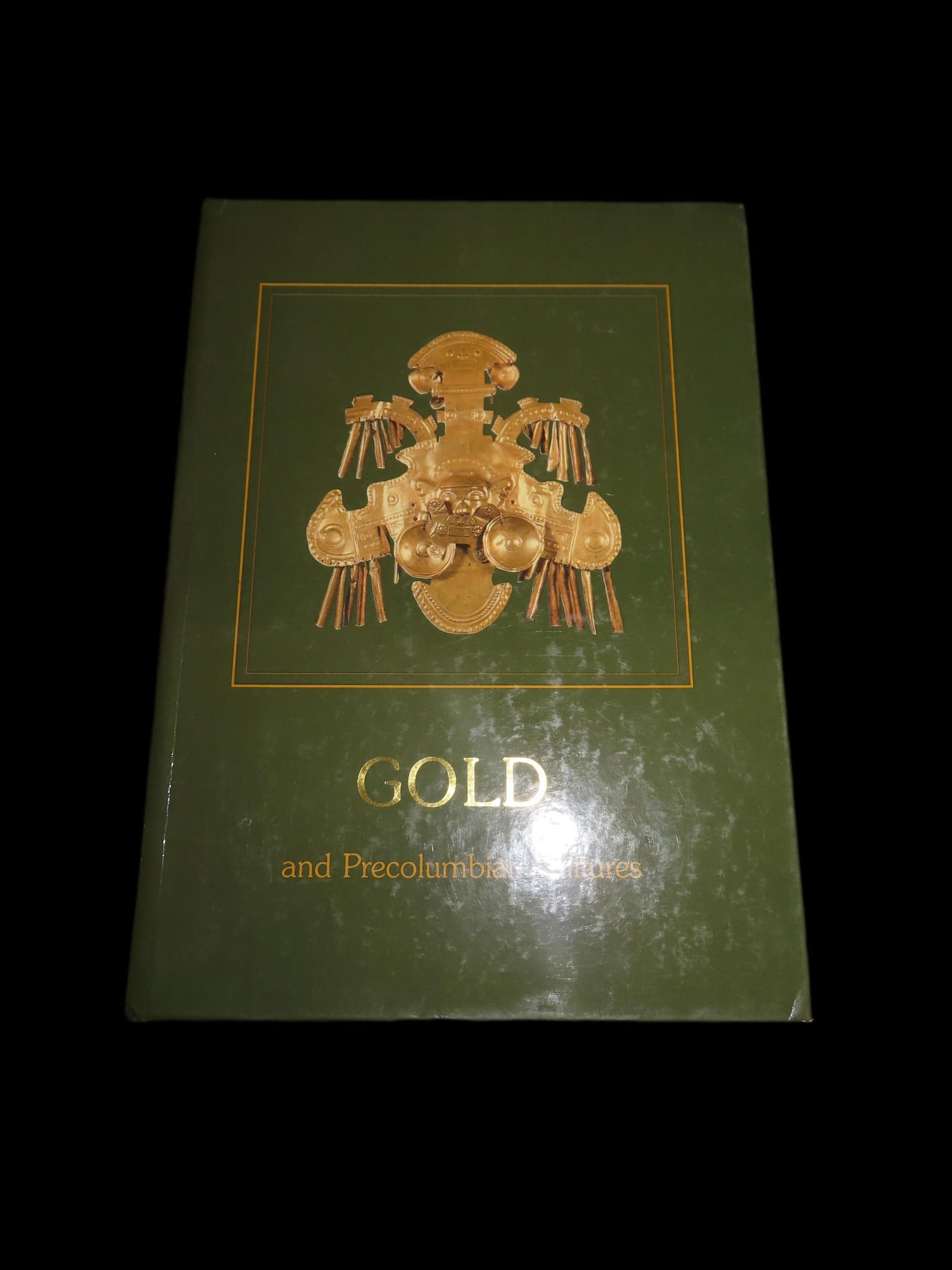 GOLD & PRE COLUMBIAN CULTURES, HARDBACK, 71 PAGES FULL OF PICS AND INFO ON THE GOLDEN RELICS & THE (1 of 4)