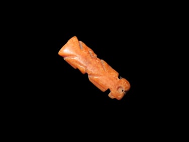 Intricately Carved Spondylus Shell Bird Effigy Pendant, Mexico. Very Detailed example with Head,