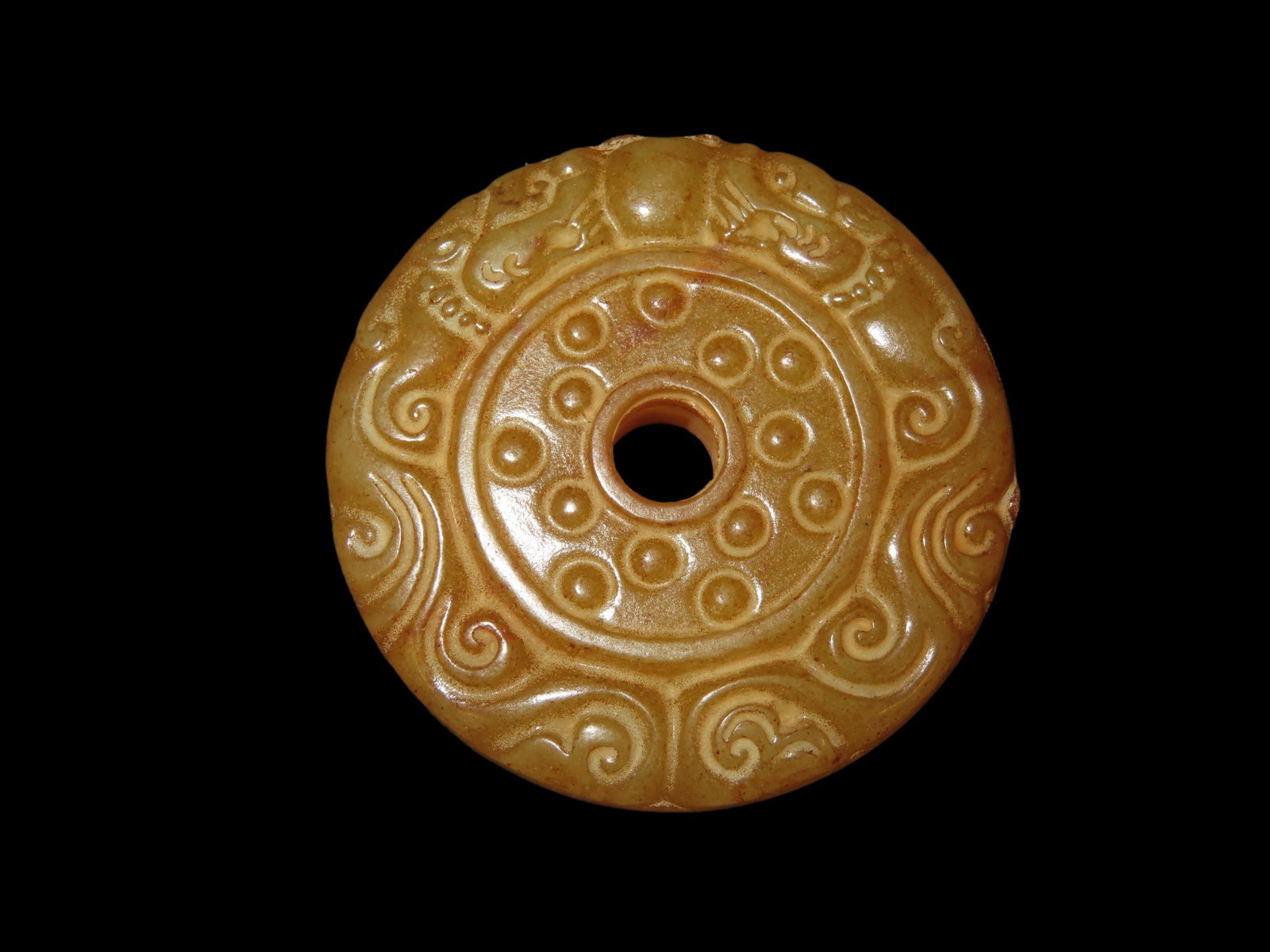 Nice Antique Chinese Hongshan Culture Jade Effigy Pendant, Handmade Example.: Nice Antique Chinese Hongshan Culture Jade Effigy Pendant, Handmade Example.