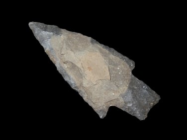 2 5/8" Perd / Pedernales, Bell County Texas, Ex Dr. Ted Raurk, Ex. Tom Davis. Indian Arrowhead,