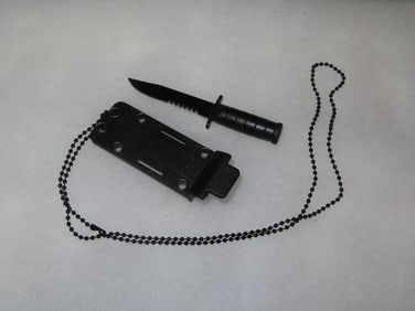 U.S.M.C. Paratrooper Mini Knife / Necklace / Sheath. Fixed Blade Knife, Un-used