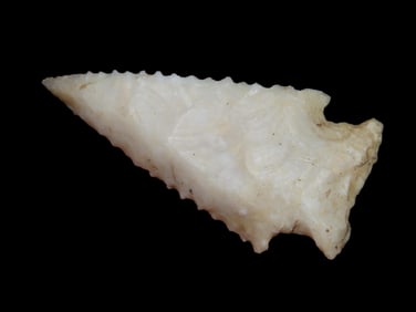 2 15/16" Serrated Hardin, Motley COA, IA, Translucent Crecent Chert.