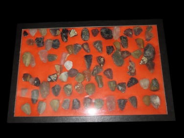 12X8" Frame of Mandan Thumb Scrapers from Dakotas, Many Different Flint Types
