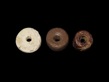 Group of 3 Beads found at Lima Lake region, Adams Co., Illinois- 1 shell, 1 pipestone, and 1 crinoid