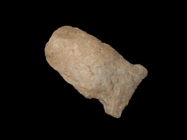1 1/2" Paleo Blunt, found by Gary Nelson in Van Buren Co., , Iowa