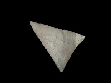 1 3/8'' Long Top End Fort Ancient Triangle,Central Ohio