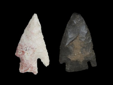 Lot of 2 Arrowheads, Ex John Howze Collection