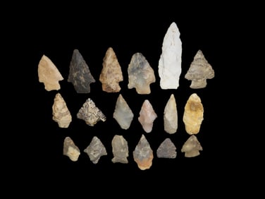 Collection of Arrowheads, found at Lake Nimrod Arkansas, Ex Marilyn Nabors Collection