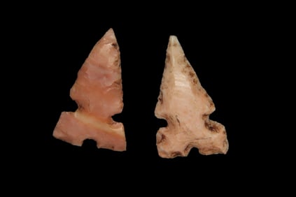 Lot of 2 Colorful 3-Notch Cahokia Bird Pts.