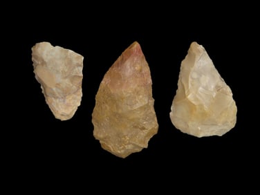 Group of 3 Well Made Cobbs Blades, found in Missouri