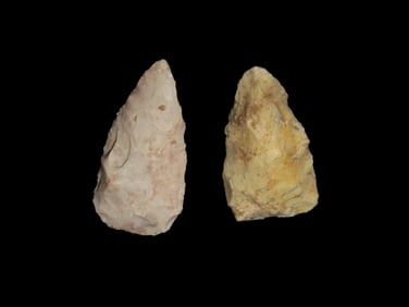 Lot of 2 Fine Triangle Pts, found in Iowa