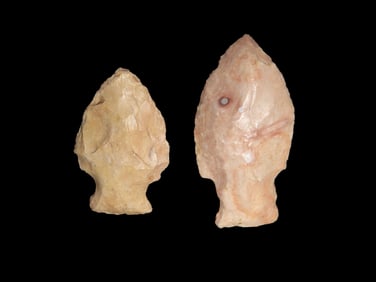 Set of 2 Steuben Pts, found in Illinois