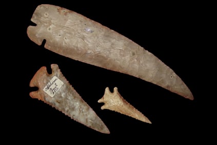 Group Containing Contemporary/Modern Arrowheads, Largest Measuring 7 1/8"