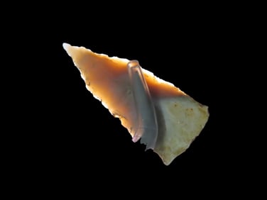 Quality Arrowhead out of the Jim Lee Collection, Reviewed and Approved Authentic by Jerry Dickey.