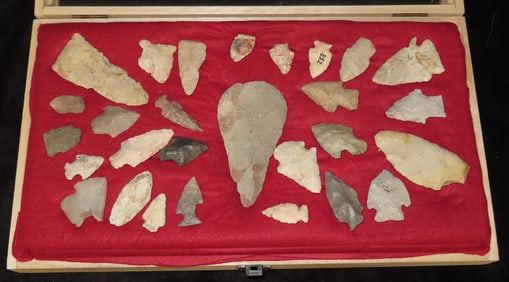 Frame of Arrowheads, 28 ct., Midwest