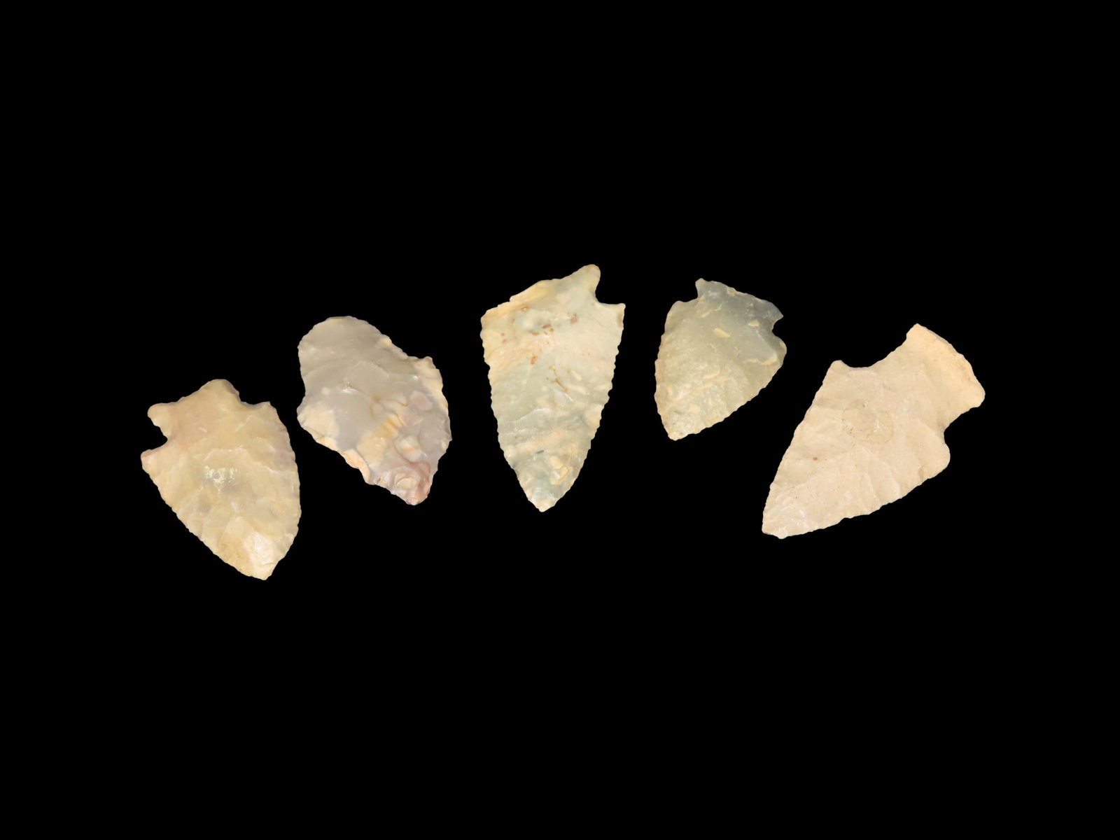 Grouping of 5 Quality Arrowheads Found in Union Co. Illinois, Nicer than Field Grade: Grouping of 5 Quality Arrowheads Found in Union Co. Illinois, Nicer than Field Grade
