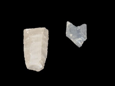 Grouping of Broken Arrowheads