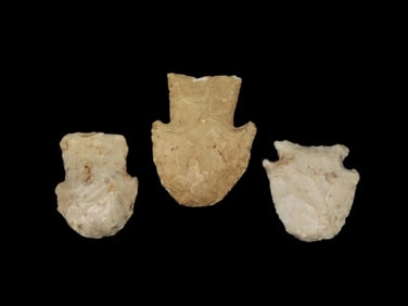Grouping of 3 Arrowheads Found by Walter Johnson in Seneca, Illinois, Across From Skrivany Funeral