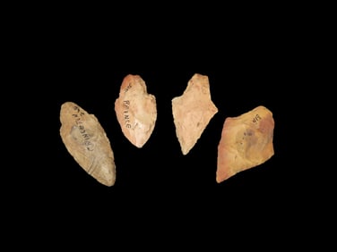 Grouping of 4 Arrowheads