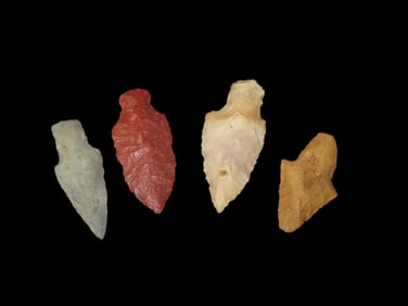 Grouping of 4 Arrowheads