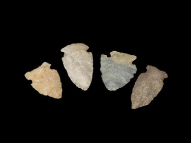 Grouping of 4 Arrowheads
