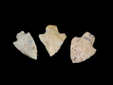 Grouping of 3 Arrowheads