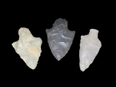 Grouping of 3 Arrowheads