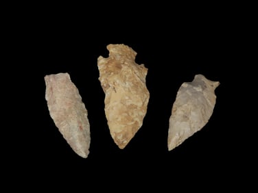 Grouping of 3 Arrowheads