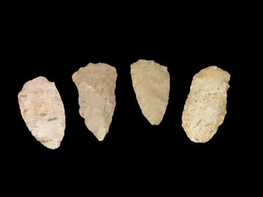 Grouping of 4 Arrowheads