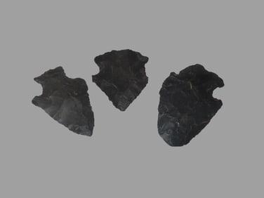 Grouping of 3 Arrowheads