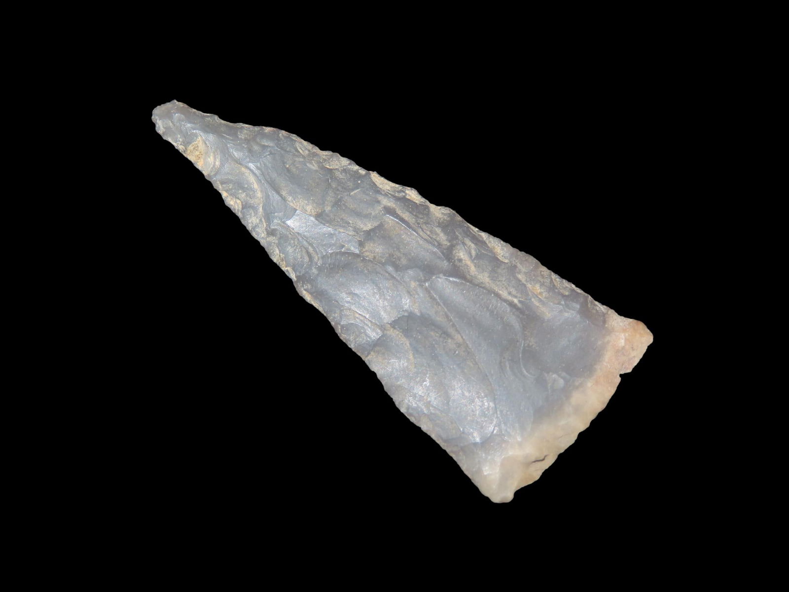 1 15/16" Outstanding Fort Ancient Triangle, found in Tennessee, Ex Walt McIntire Collection (1 of 4)