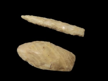 Set of 2 Arrowheads- 2 1/8" Browns Valley, and 2 7/16" Pencil Drill,  found in Northern Minnesota