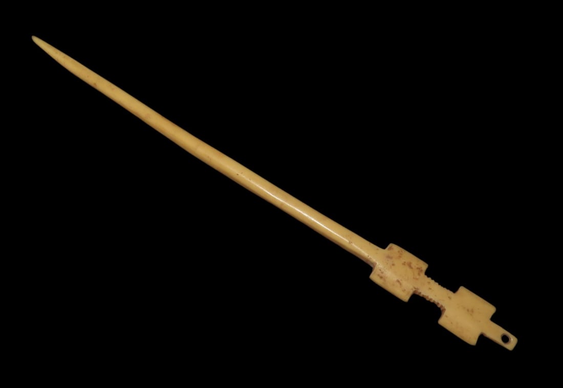 6 1/2" Engraved Bone Hairpin, Motley COA, Christian County Kentucky: 6 1/2" Engraved Bone Hairpin, Motley COA, Christian County Kentucky