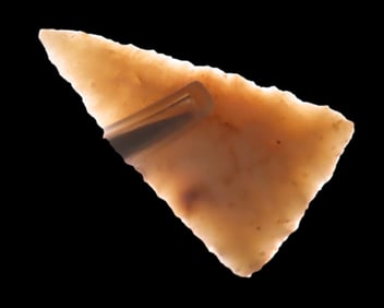 Amazing 1 3/16" Cahokia Triangle, Madison County Illinois, Found by Ron Knowles