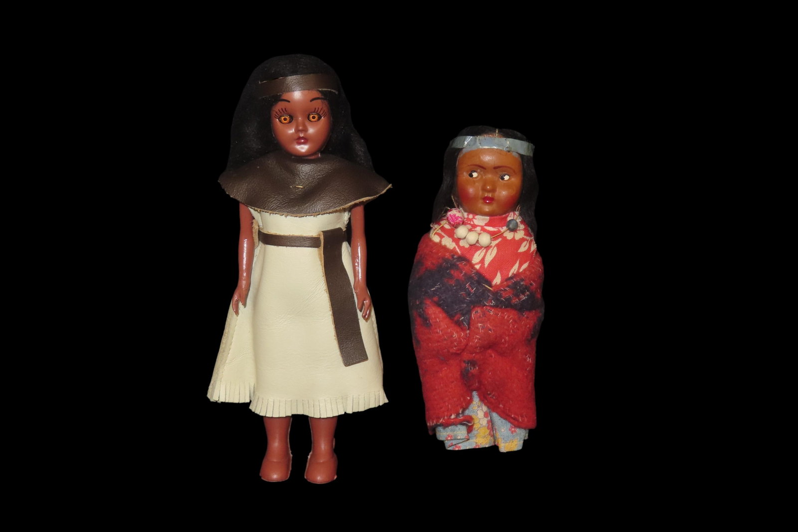 Pair of Native American Indian Skookum Dolls, early 1900's: Pair of Native American Indian Skookum Dolls, early 1900's