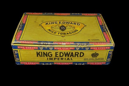 Cigar Box Full of Broken Arrowheads found in St Charles County Missouri by Ron Knowles