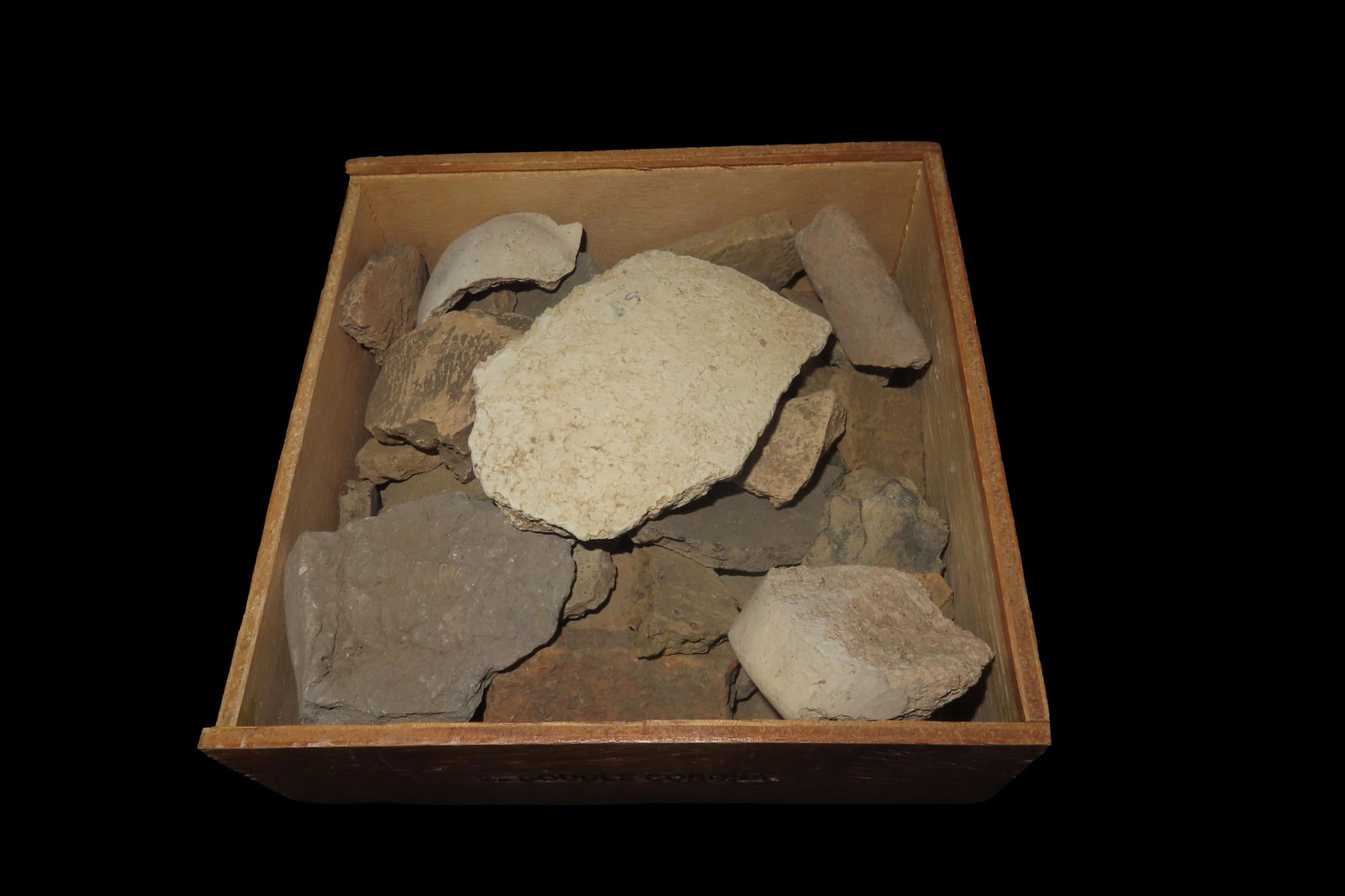 Cigar Box Full of Hopewell / Woodland Pottery Sherds / Shards Found by Ron Knowles (1 of 6)