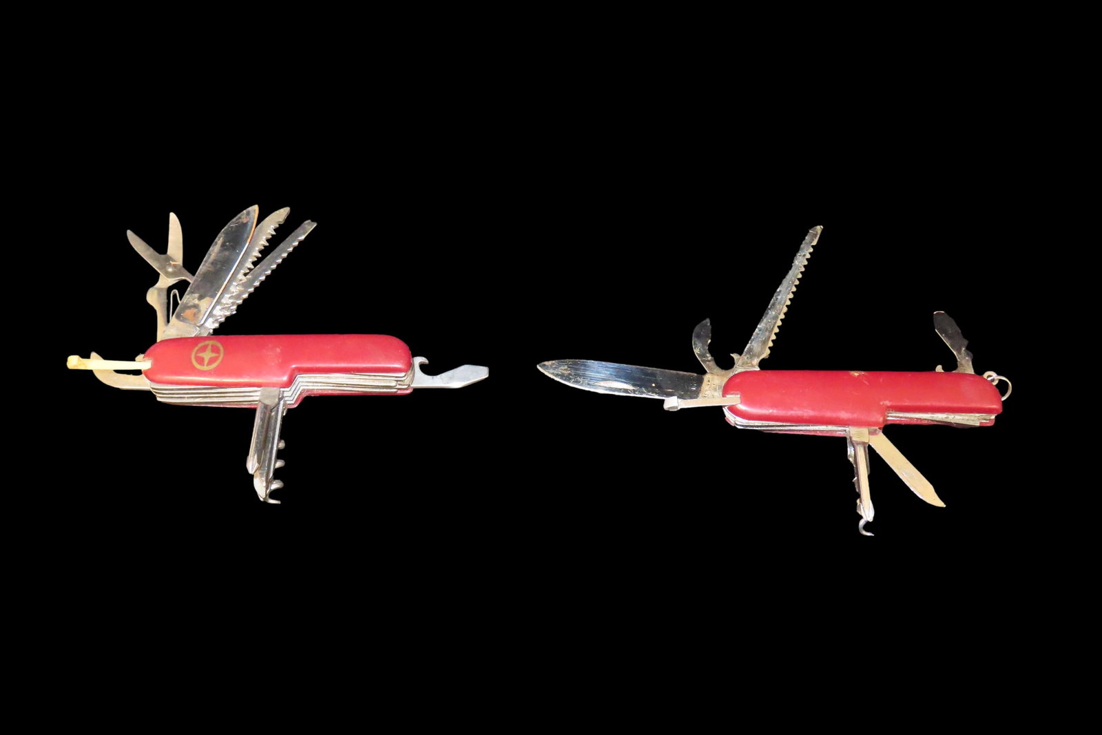 Pair of Swiss Army Knives, Hunting / Camping Knife: Pair of Swiss Army Knives, Hunting / Camping Knife