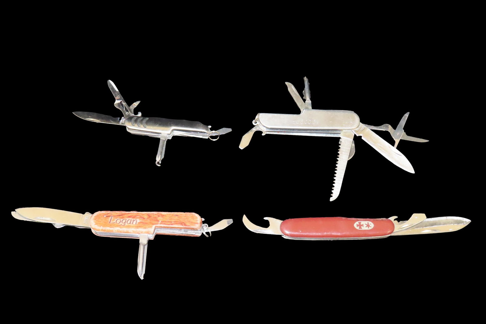 Lot of 4 Swiss Army Knives, Hunting / Camping / Fishing Knife: Lot of 4 Swiss Army Knives, Hunting / Camping / Fishing Knife