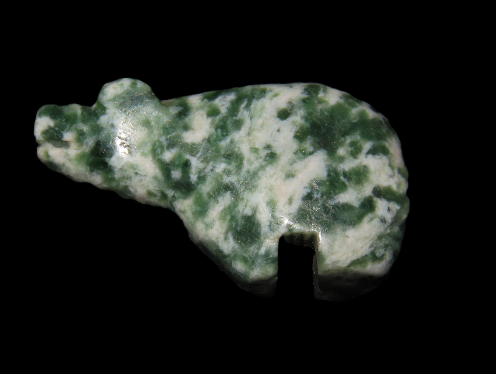 Zuni Animal Fetish Bead / Pendant from New Mexico, Stone Bear: Zuni Animal Fetish Bead / Pendant from New Mexico, Stone Bear