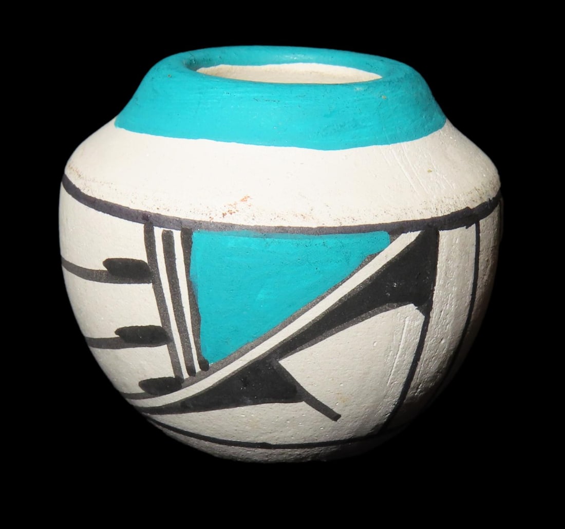 Vintage Southwest Indian Navajo Pot, Native American Indian Pottery: Vintage Southwest Indian Navajo Pot, Native American Indian Pottery