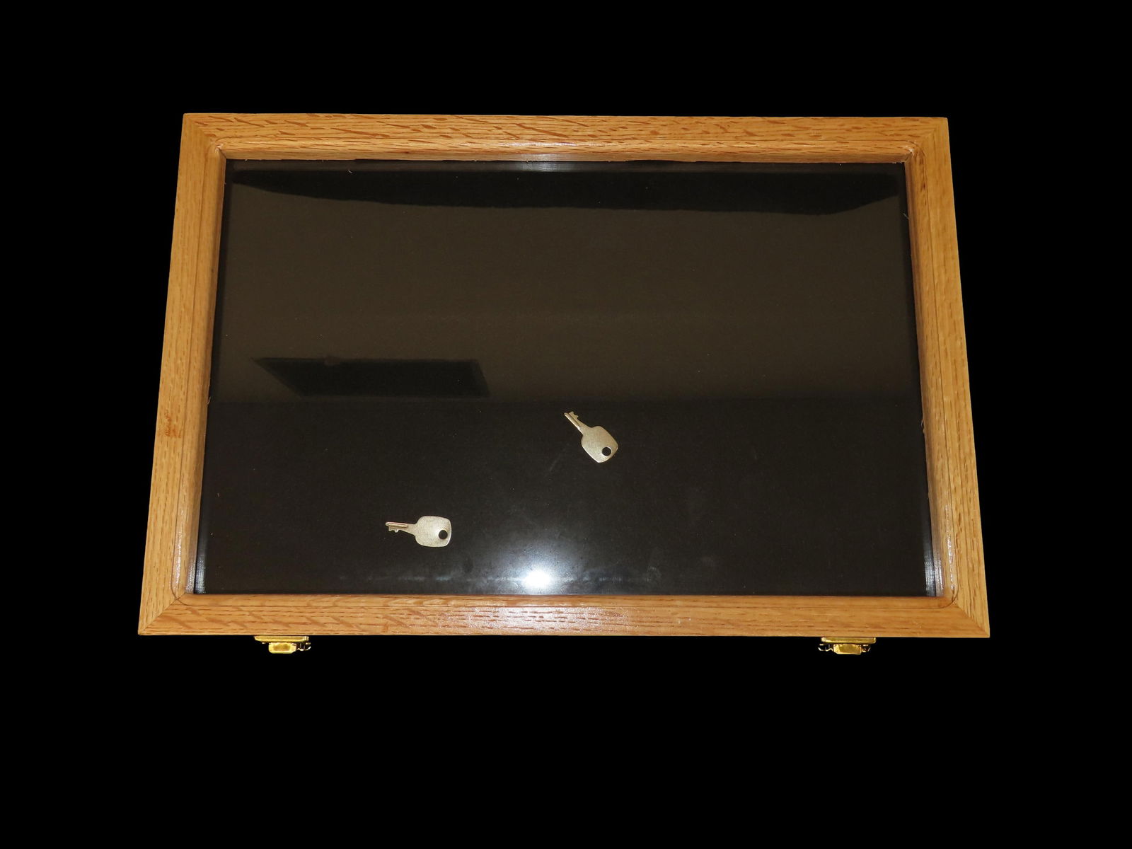 NEW 18" x 12" Oak & Glass Frame with Hinged Latching Locking Lid: NEW 18" x 12" Oak & Glass Frame with Hinged Latching Locking Lid